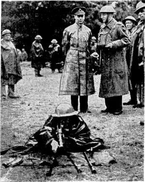 Sport and General" Photo. The King watching Bren gun drill during his recent visit to . the camp of the Second Echelon of the 2ndl N.Z.E.F. in England. (Evening Post, 05 September 1940)