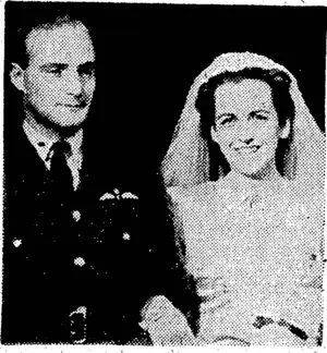 Pilot,Opicer arid Mrs: Stephen ''■: V (Mover. ' (Evening Post, 27 June 1942)