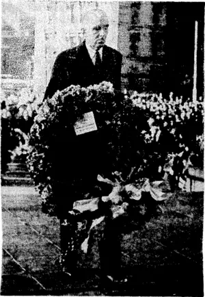 Sir Harry Batterbee, High Commissioner for the United Kingdom, about to lay a wreath on the War Memorial at' today's ceremony x of remembrance. (Evening Post, 30 May 1944)