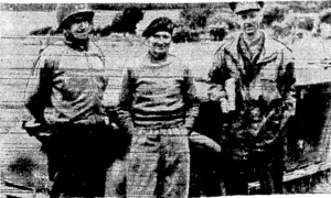 LieuL-General Sir Miles C. Dempsey, commander of the British Second Army in Normandy, photographed ivith General Sir Bernard Montgomery and LieuL-General 0. ■N. Bradley, commanding the United Stales-Forces in France.—BEAM WIRELESS PICTVREGRAM, (Evening Post, 05 July 1944)