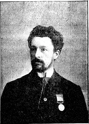 Standish snd Preece. pboto.  MR WALTER JOHNSTON, HUMANE SOCIETY MEDALLTSI\ (Star, 26 October 1896)