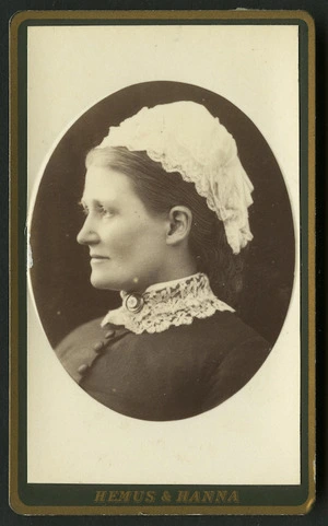 Hemus & Hanna: Portrait of unidentified woman