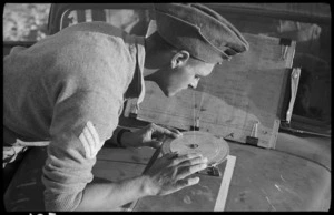 NZ Cavalry sergeant setting a sun compass