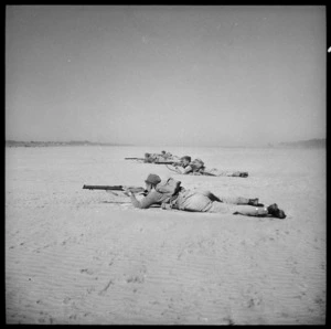 Soldiers of 6th New Zealand Infantry Brigade taking aim, Egypt