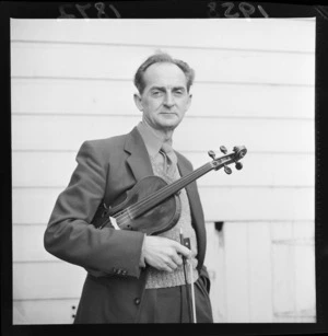 Mr Vincent Aspey, MBE, with his violin