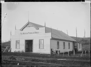 Te Mata Public Hall, near Raglan, 1910 - Photograph taken by Gilmour Brothers
