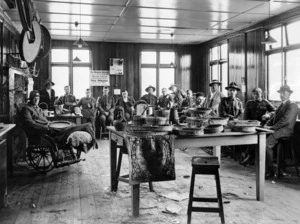 Room of invalid returned soldiers receiving instruction in crafts