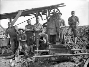 Photograph of Kauri gum diggers at work