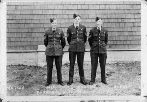 NZ wireless operators and air gunners who have completed their training at Mountain View Air Force Station, Canada