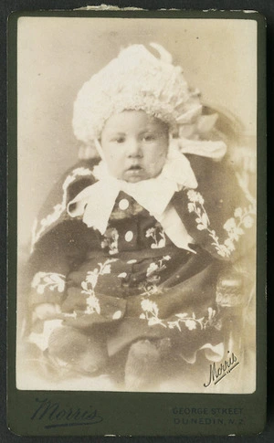 Morris, John Richard, 1854-1919: Portrait of unidentified child