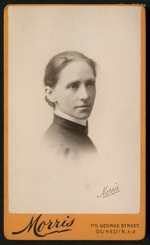 Morris, John Richard, 1854-1919: Portrait of unidentified woman