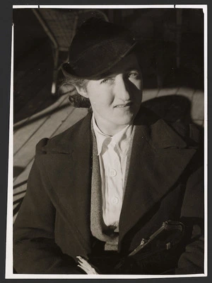 Winifred McQuilkan - Photograph taken by Sun Feature Bureau