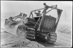NZ engineers preparing a tank trap in the Western Desert