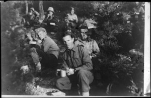 NZ troops on a meal break, Greece