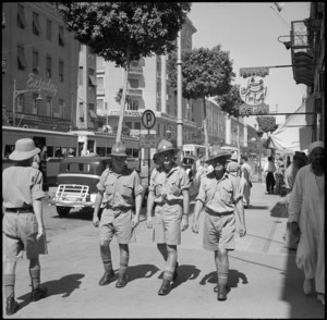 NZ troops on leave in the streets of Cairo