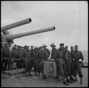 NZ troops on board a warship on way to Greece