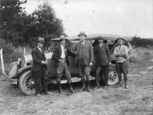 Group including Arthur Northwood, J Taaffe and Colonel A Bell