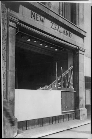 Bomb damage to NZ House, London