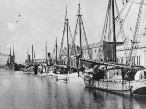 Creator unknown :Photograph of ships at Port Ahuriri, Napier