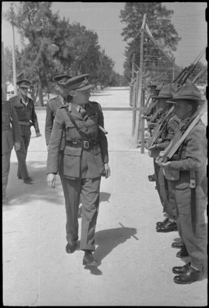 General Theron, GO Admin SA Forces ME, inspecting a guard of honour at Maadi, Egypt