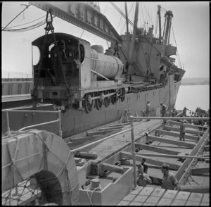 New Zealand Engineers unloading a locomotive at a Syrian port - Photograph taken by H Paton