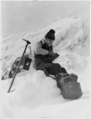 Algernon Charles Gifford in the snow with his camera, Mount Ruapehu