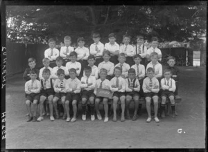 Convent school, Hastings, showing class photograph