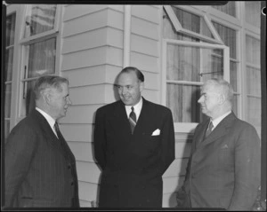 SPATC, Hon F Jones, New Zealand Minister in charge of Air Department, left, with GWG McConchie, President of Canadian Pacific Aiways, and Air Vice Marshal A Neville, Chief of Staff, RNZAF