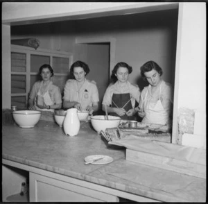 Members of Women's War Service Auxiliary preparing food at the NZ Forces Club, Cairo, World War II
