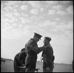 Lt W F Liley receives the MC from General Auchinleck at Maadi, World War II