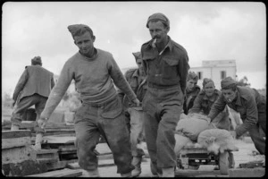 New Zealand Engineers construct wharf in Tobruk, World War II