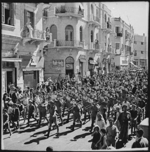 2 NZEF Base Band playing in a street in Jerusalem, World War II