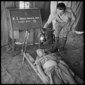 Portable x ray machine demonstrated, Egypt