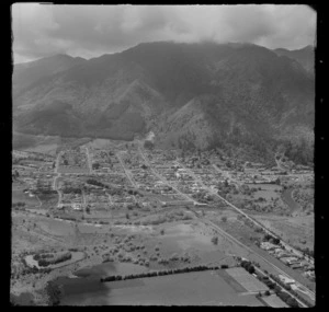 Te Aroha, Waikato Region, including housing, showgrounds and hills