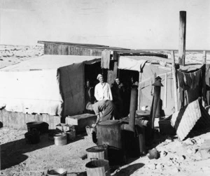 A typical New Zealand field cookhouse in the desert during World War II