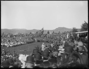 Scene at Arawa Park, Rotorua, during the visit of the Duke and Duchess of Cornwall and York
