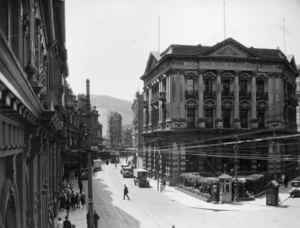 Looking north along Lambton Quay, Wellington, showing The Union Bank of Australia Limited