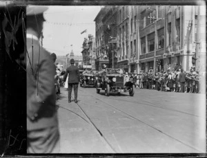 Motorcade for the Duke and Duchess of York, Cuba Street, Wellington
