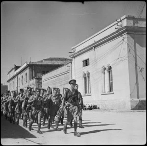 Main body of New Zealand troops arrive in Taranto, Italy, during World War II