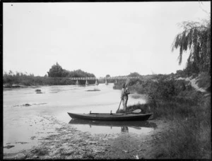 At Tutaekuri River, Napier
