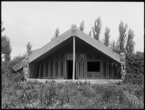 Heretaunga, a carved house at Taradale, Napier