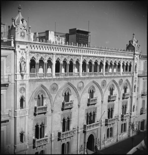 Palazzo Fizzarotti, Bari, Italy - Photograph taken by George Kaye