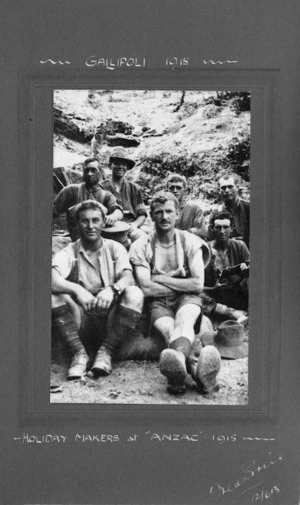 Frederick Price, Frank Baldwin, and fellow soldiers at Gallipoli, Turkey