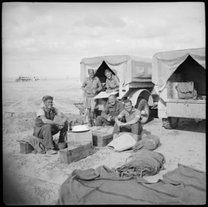 New Zealand unit stops for a meal during the advance into Libya, World War II