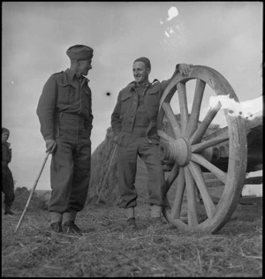NZ soldiers, Jim Kelly and N J Parker, near an old Italian farmhouse, World War II - Photograph taken by George Kaye