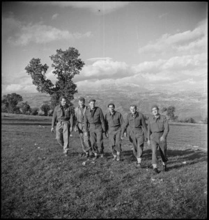 Group of New Zealanders in Italy, World War II - Photograph taken by George Kaye