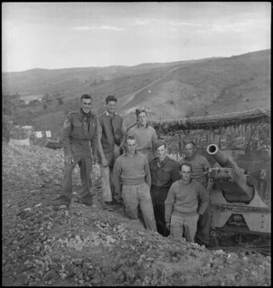 B troop personnel and gun that fired first rounds in action in Italy, World War II - Photograph taken by George Kaye