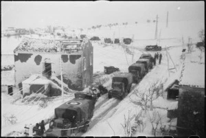 Heavy snowfall slows NZ Division transport on Castelfrentano-Guardiagrele turnoff, Italian Front, World War II - Photograph taken by George Kaye