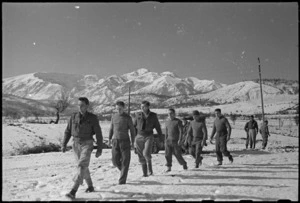Personnel of 2 NZ Division in snow on New Year's Day, Italian Front, World War II - Photograph taken by George Kaye