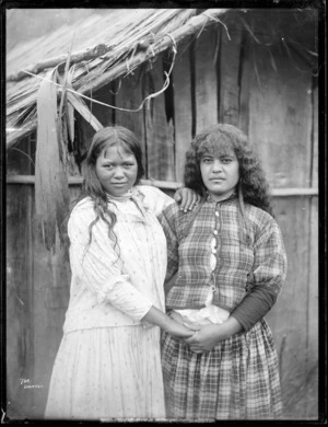Unidentified Maori women, Wanganui region - Photograph taken by Frank J Denton